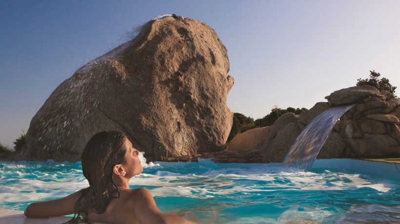 Sea salt massage: an ally against cellulite