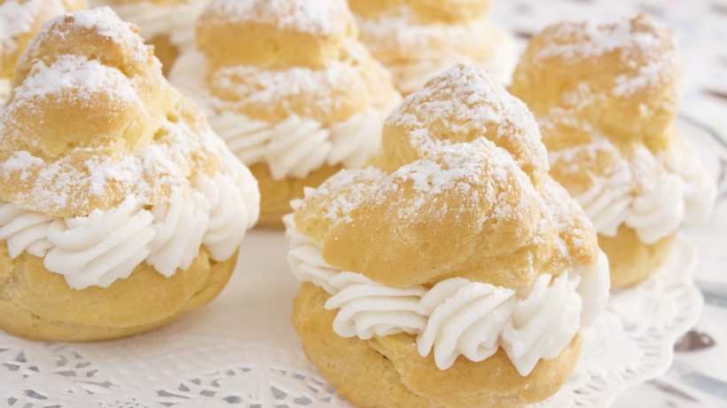 Homemade puffs, the recipe for a basic pastry preparation
