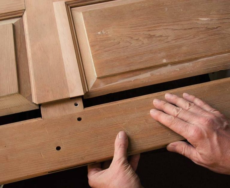 How to paint wooden door? Step by step guideline