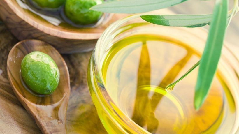 10 natural remedies for dandruff