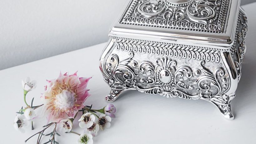 Silver Jewelry Boxes for Women: A Touch of Elegance