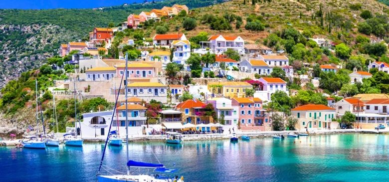 Risky Greek Islands to Avoid