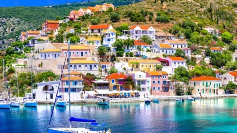 Risky Greek Islands to Avoid