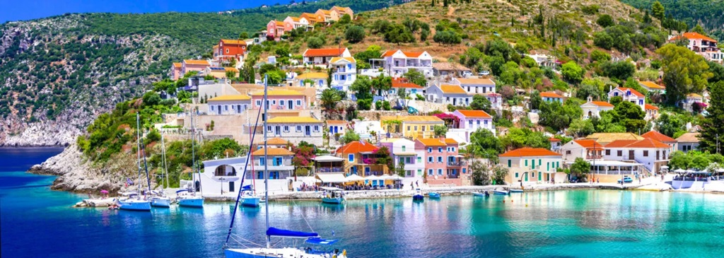 Risky Greek Islands to Avoid