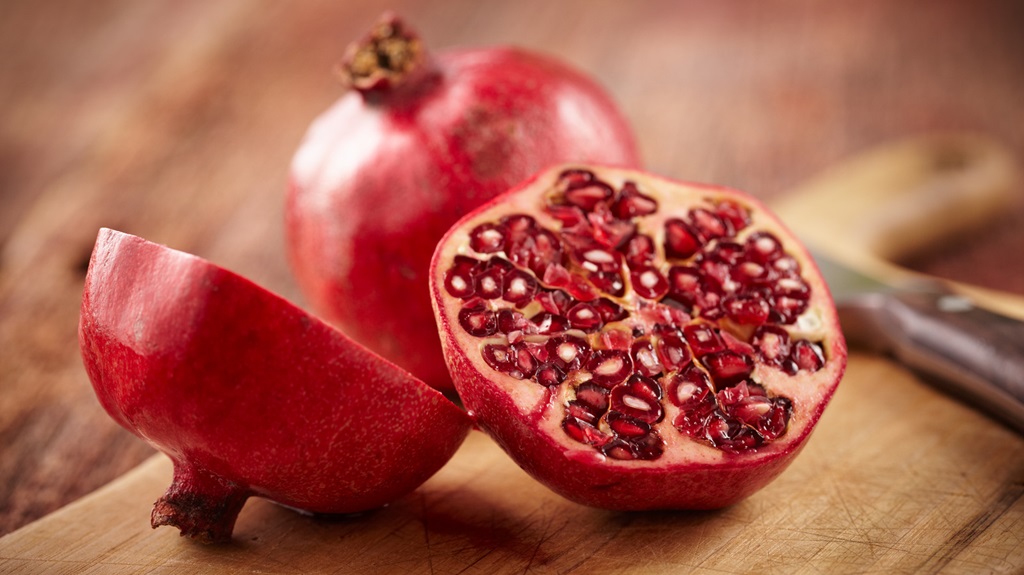 How to Tell if a Pomegranate is Ripe
