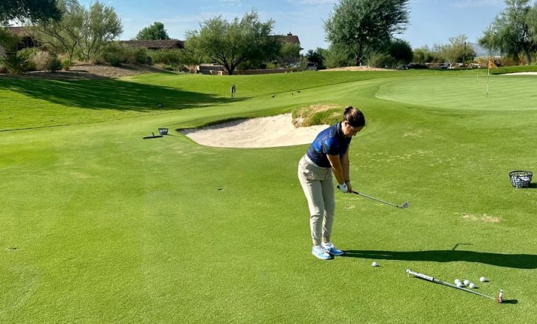 Golf starter kit with essential accessories for new players